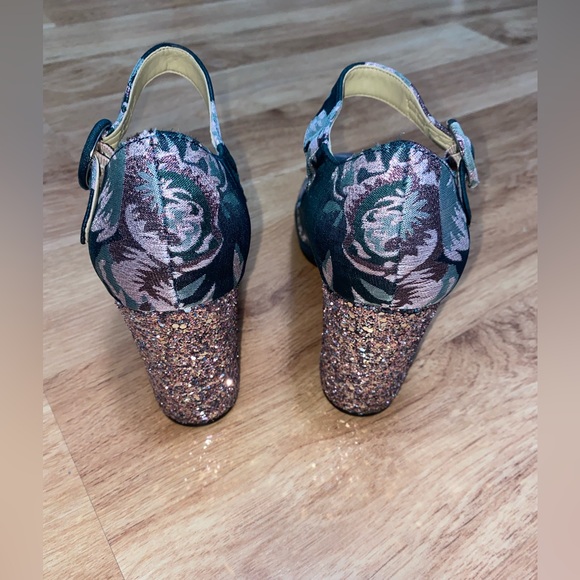 Marc Fisher Green & Pink Glitter Block Heels Mary Jane’s Size 8 - Picture 3 of 16